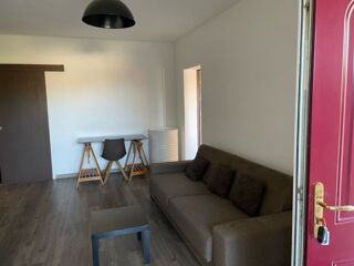  Appartement à louer 2 pièces 50 m²