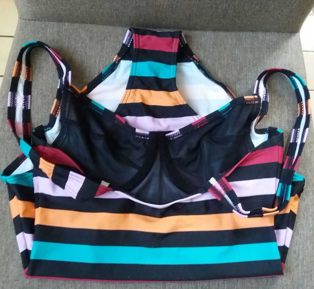 Maillot de bain noir multicolore gainant T 40 - neuf Vêtements