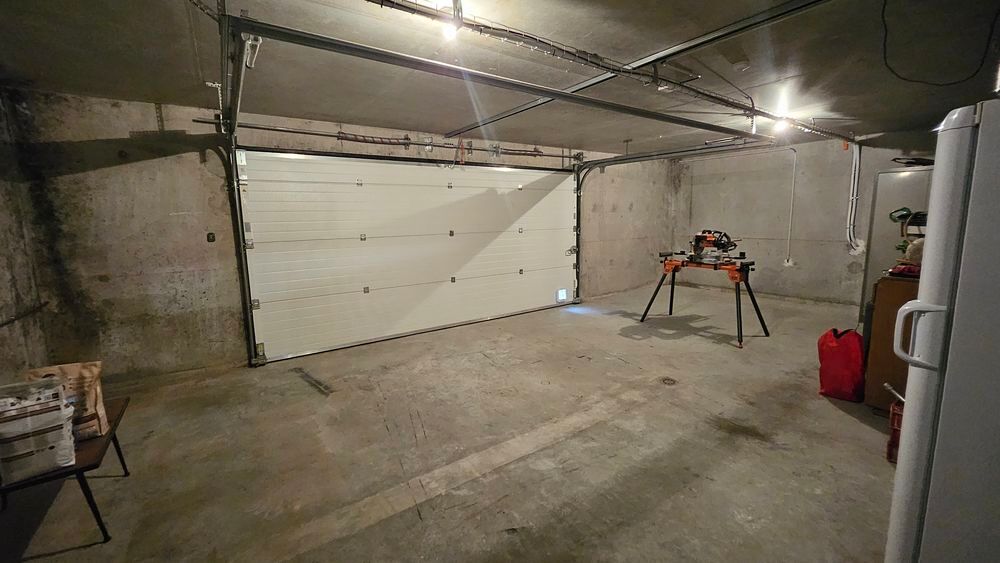 Porte de garage double Meubles