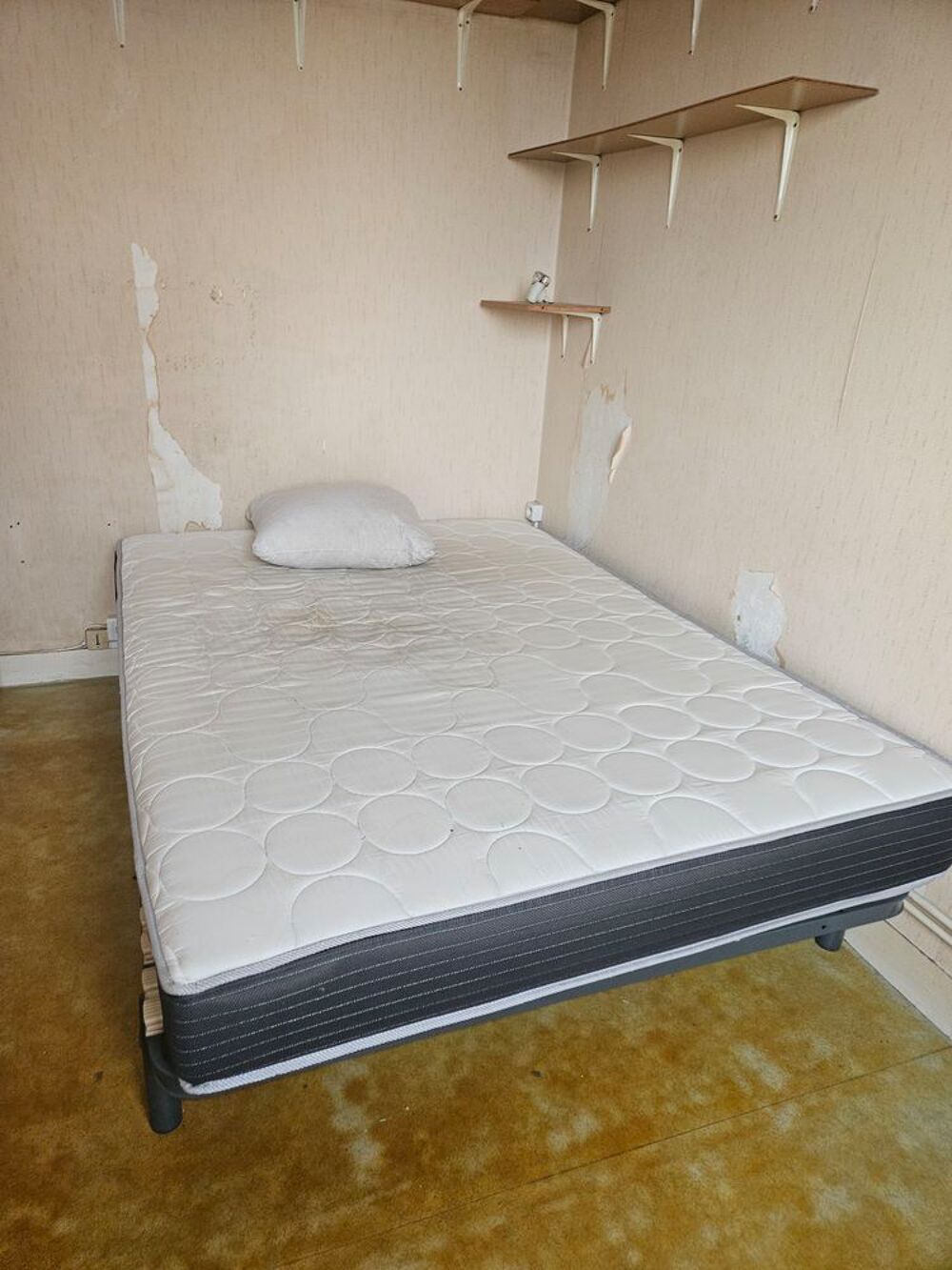 lit 2 places sommier + matelas Meubles