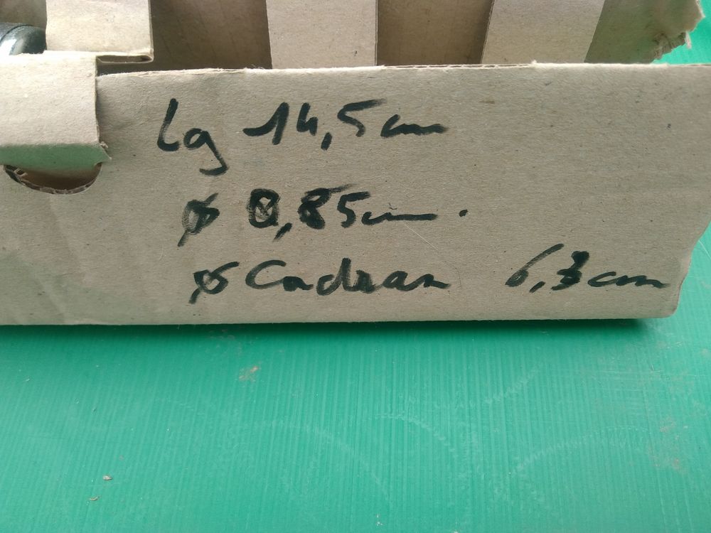 THERMOMETRE 0-500&deg;C AVEC DOIGT DE GANT Bricolage