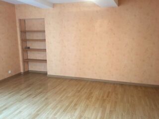  Appartement à louer 4 pièces 110 m² Tonnerre