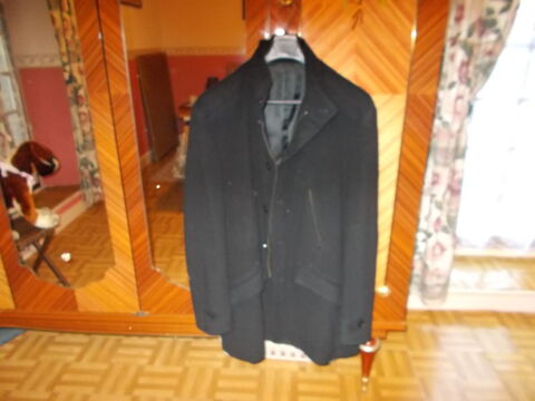 manteau femme couleur noir 30 Chef-Boutonne (79)