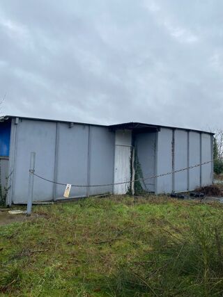  Remise / Grange � vendre 1 pi�ce 200 m�