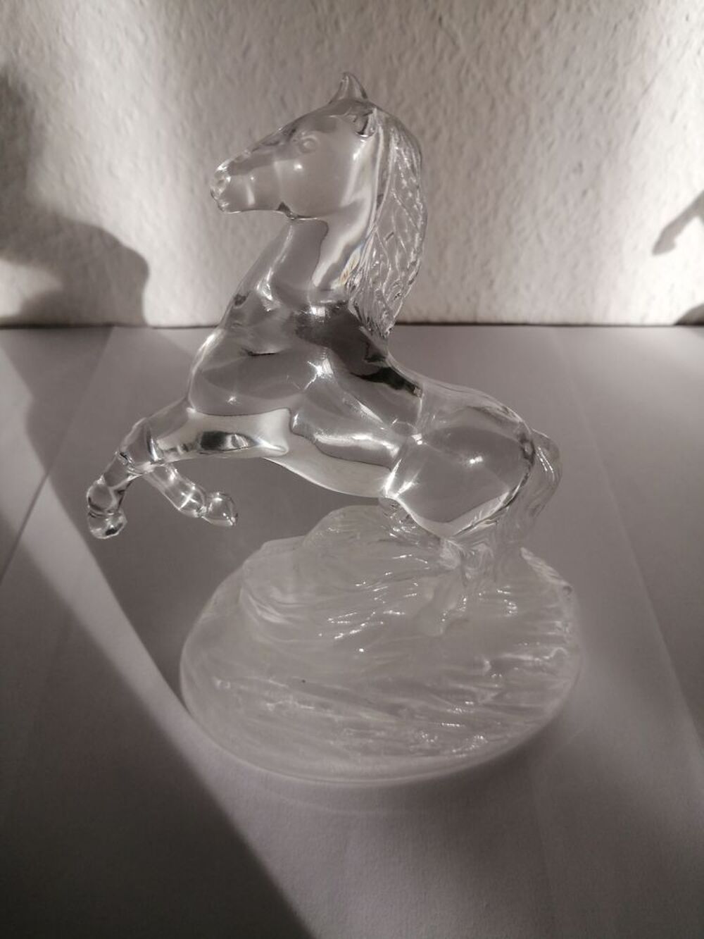 Pi&egrave;ce en cristal d'Arques : Cheval cabr&eacute; Décoration