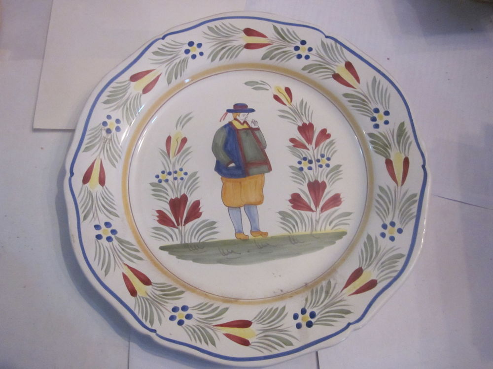 assiette HB HENRIOT QUIMPER breton fumant sa pipe 