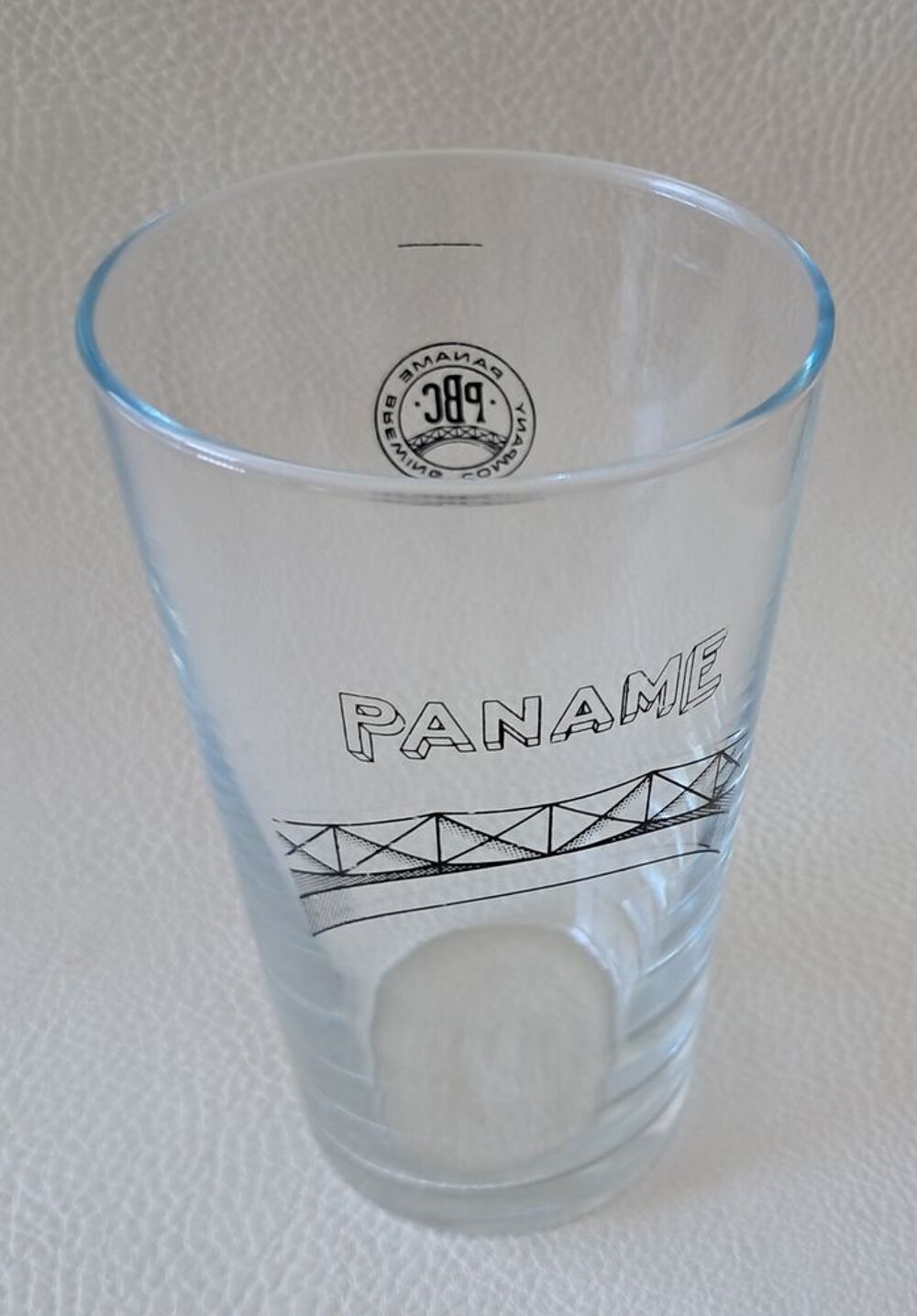 Verre transparent de la brasserie paname brewing company 