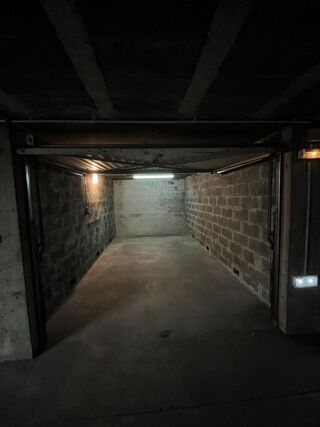  Parking / Garage à louer 13 m²