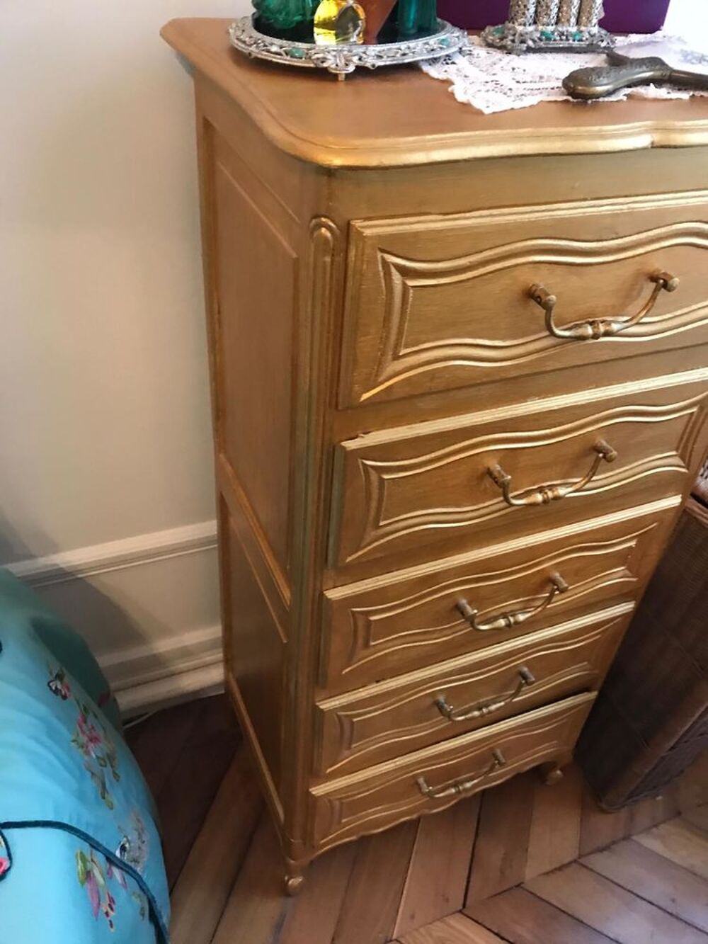 Commode ancienne en or - 5 tiroirs
Meubles