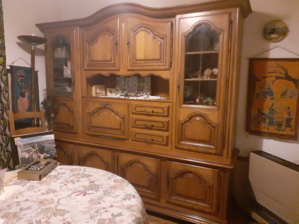 Ensemble buffet, table et chaises Meubles