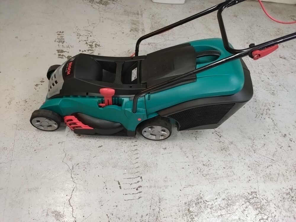 Tondeuse Bosch rotak 40 filaire Jardin