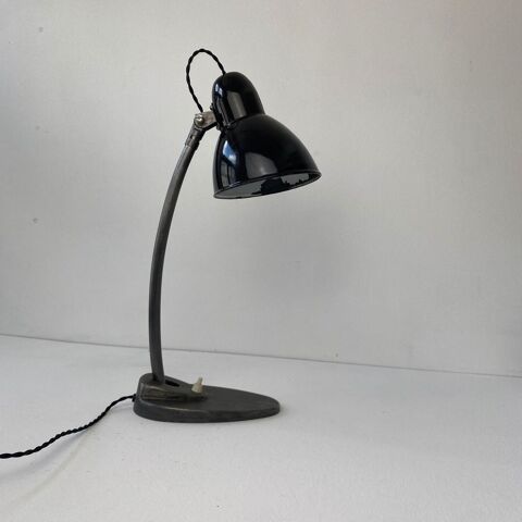 ANCIENNE LAMPE DE BUREAU INDUSTRIELLE BAUHAUS   JACOBUS   1
280 Lille (59)