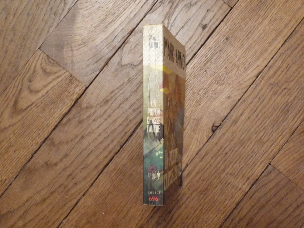 Un Pigeon Chasse L'Autre- Marc Arno- Fleuve Noir Livres et BD