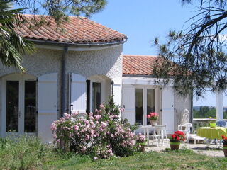  Villa  vendre 9 pices 232 m