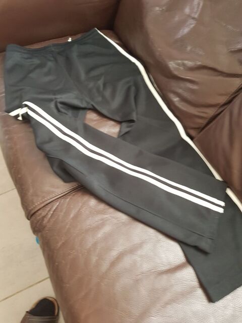 bas Survetement femme taille 38 40 5 Frontignan (34)