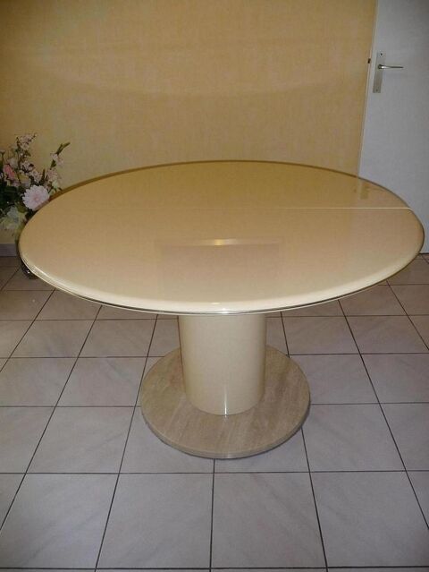 Table ronde marque VERARDO laqu�e ivoire + rallonge centrale 800 Celles-sur-Belle (79)