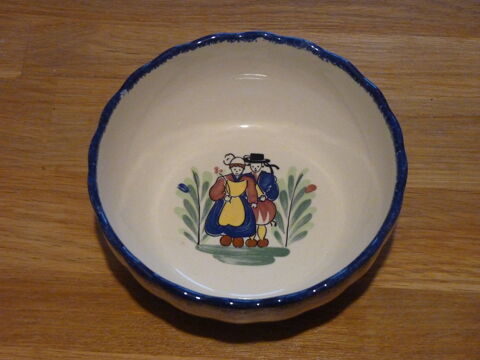 petit saladier motif couple de  bretons. 6 Clermont-l'H�rault (34)