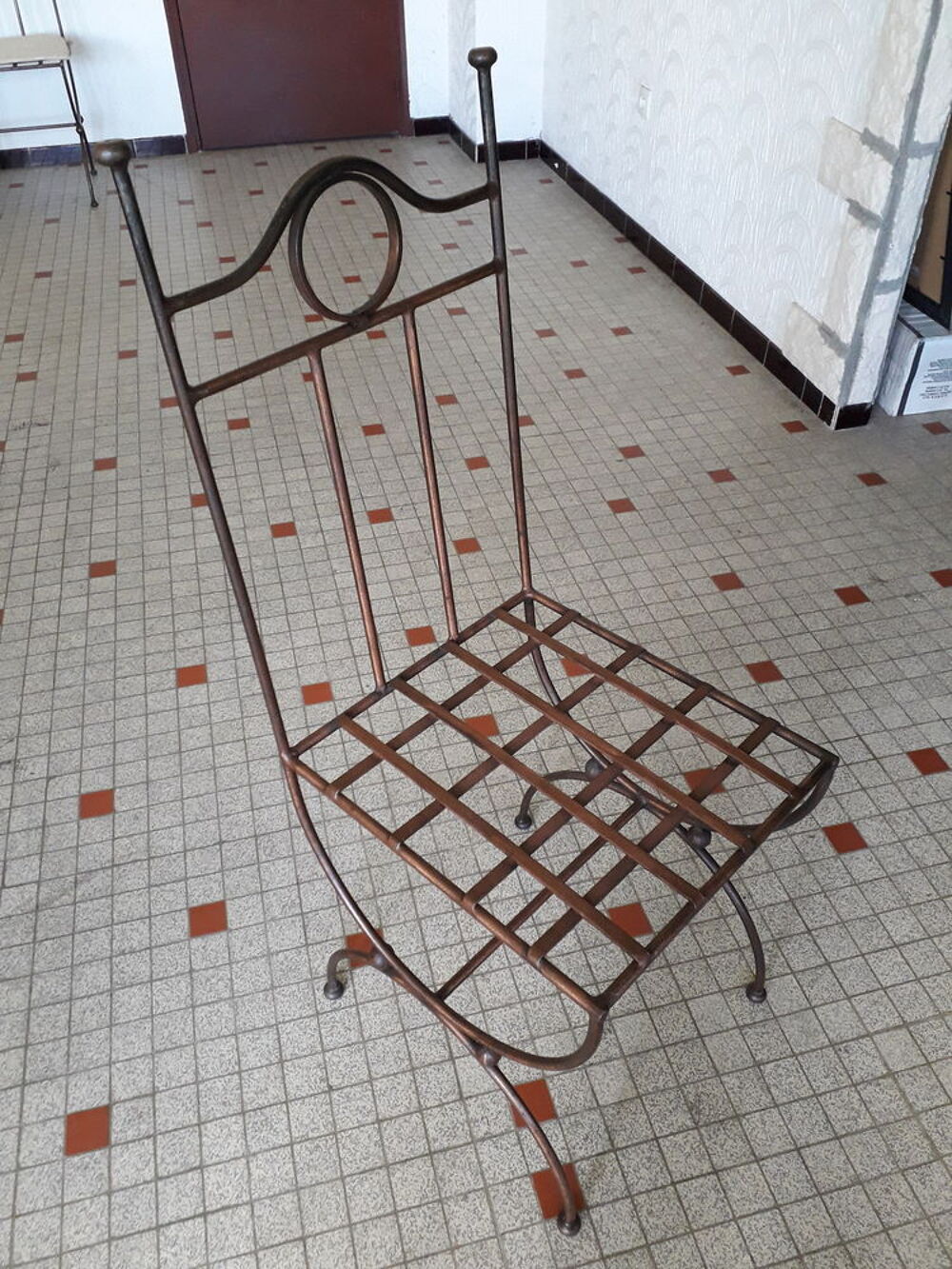 4 chaises en fer forg&eacute; fabriqu&eacute; par un artisan 
Meubles