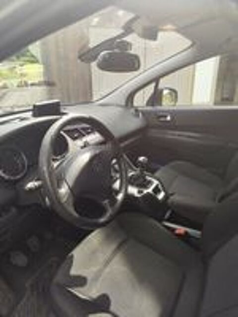 5008 1.6 HDi 110ch FAP BVM6 Premium Pack 7pl 2010 occasion 73110 D&eacute;trier