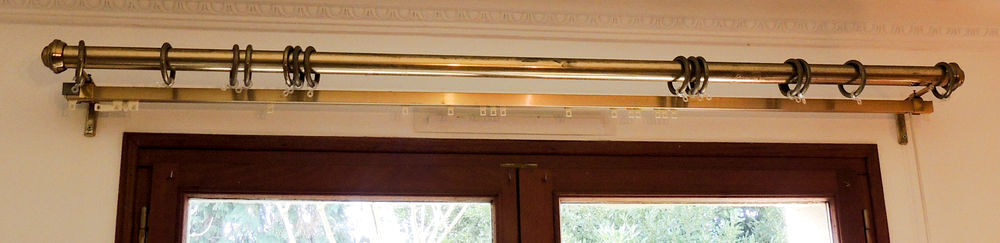 2 BARRES &agrave; RIDEAUX, L 4 m - Fleurons/ Embrasses LAITON Décoration