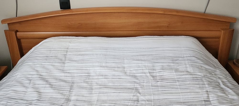 Chambre adulte ,lit chevets et sommier Meubles