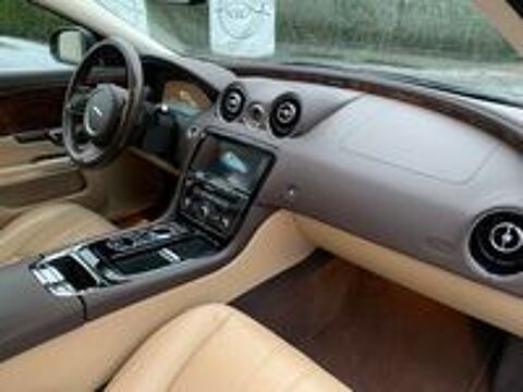 XJ V6 3.0 - 275 Diesel Luxe Premium Empattement Court A 2015 occasion 59310 Auchy-lez-Orchies