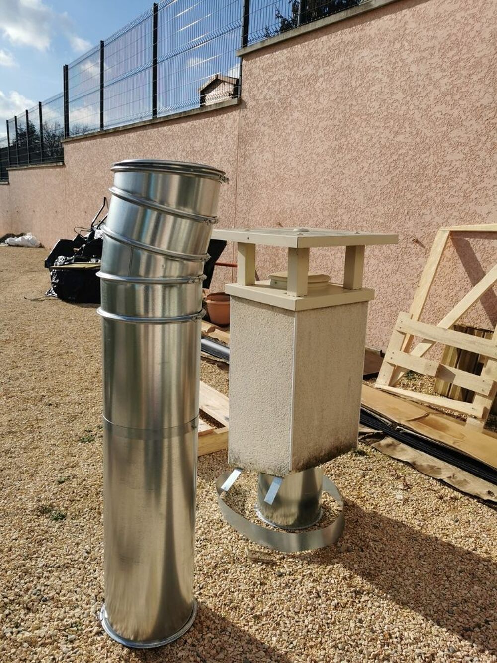 Ensemble sortie toit embase conduits chemin&eacute;e Poujoulat Bricolage