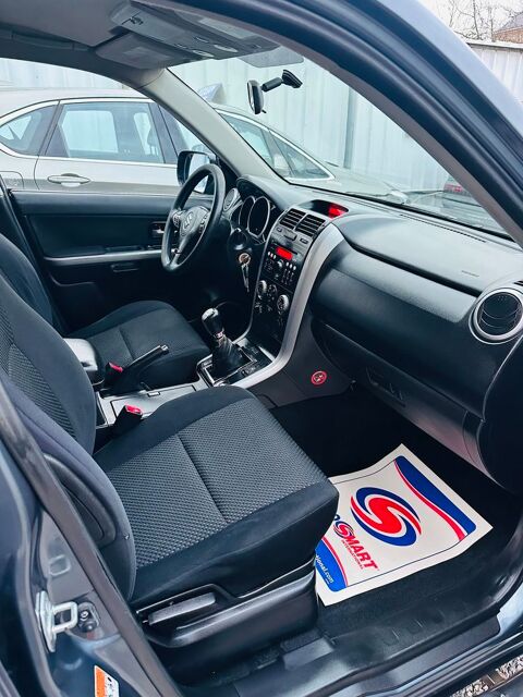 Suzuki grand vitara II 1.9 DDiS 5p luxe, Gris 129 Cv 8 cv, 5