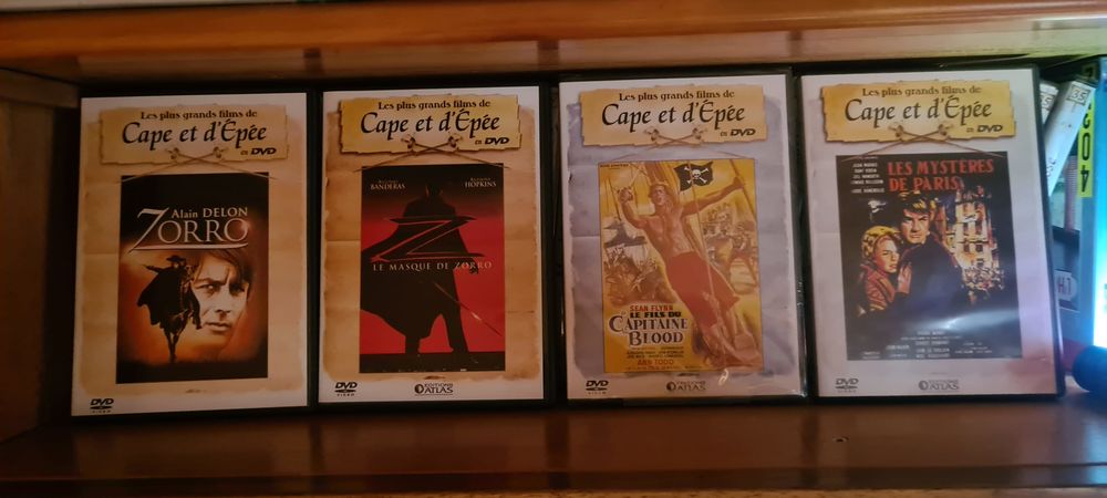 40 DVD cap et d'&eacute;p&eacute;e Photos/Video/TV