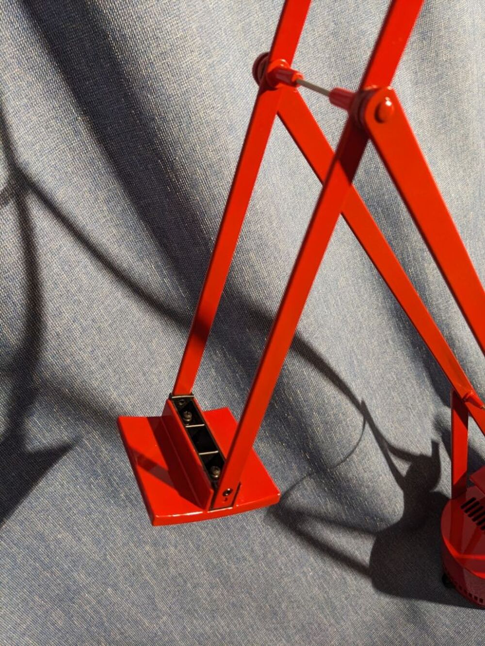 Lampe d'architecte TIZIO ROSSO design Richard SAPPER pour AR Décoration