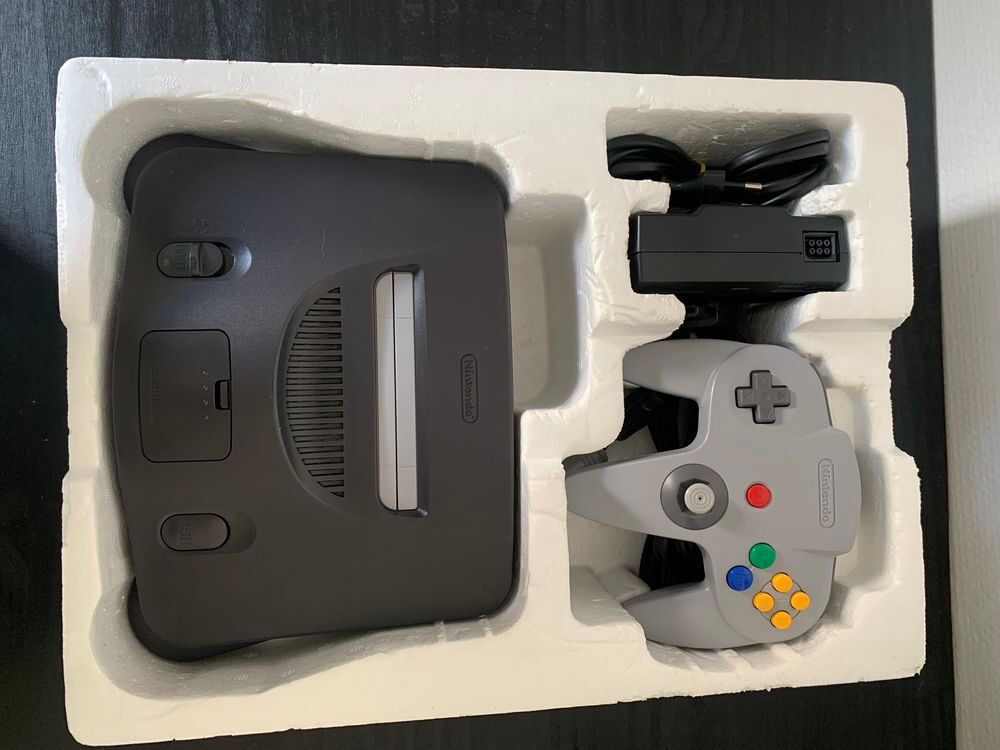 false Consoles et jeux vidéos