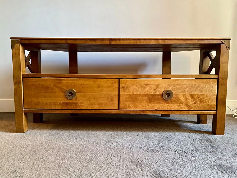 Table TV de marque Laura Ashley Meubles