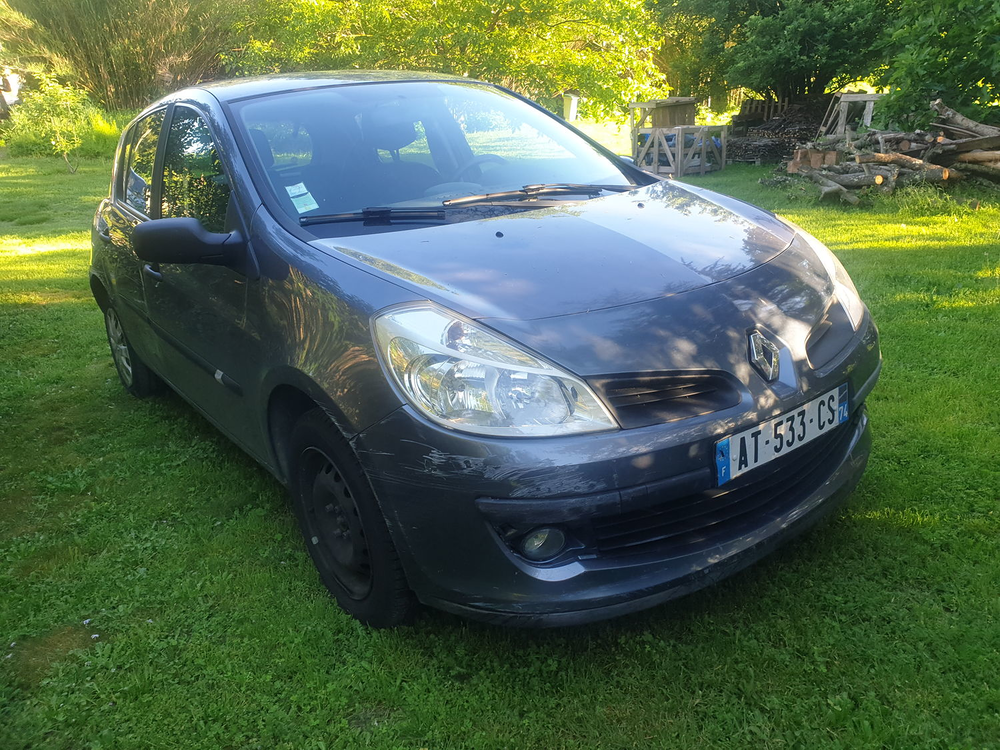 Clio III Clio 1.6 16V 110 Privil&egrave;ge Proactive A 2006 occasion 30190 Brignon