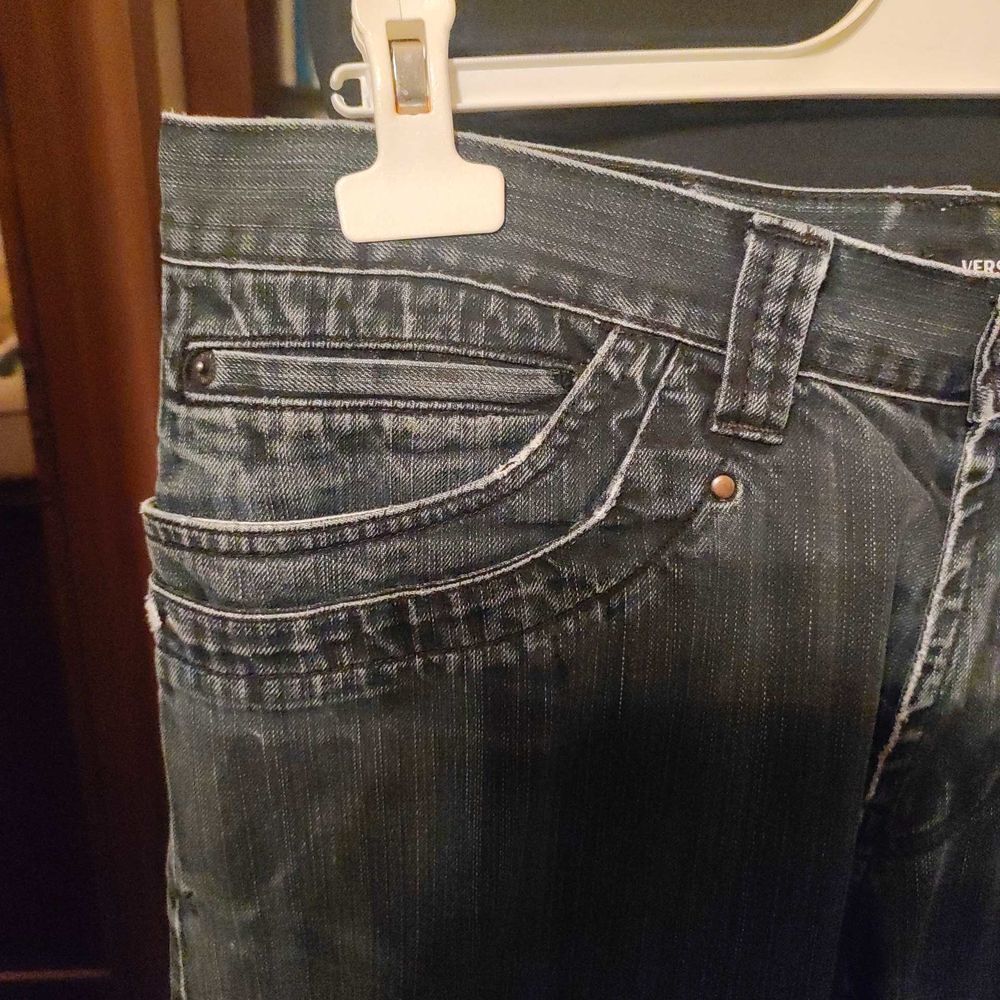 Pantalon jean haut de gamme tr&egrave;s bon &eacute;tat Vêtements