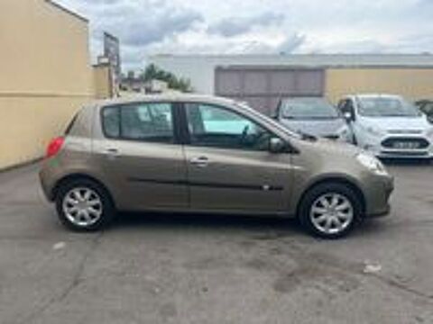 Clio III Clio 1.5 dCi 85 eco2 Privil&egrave;ge 2008 occasion 77170 Brie-Comte-Robert