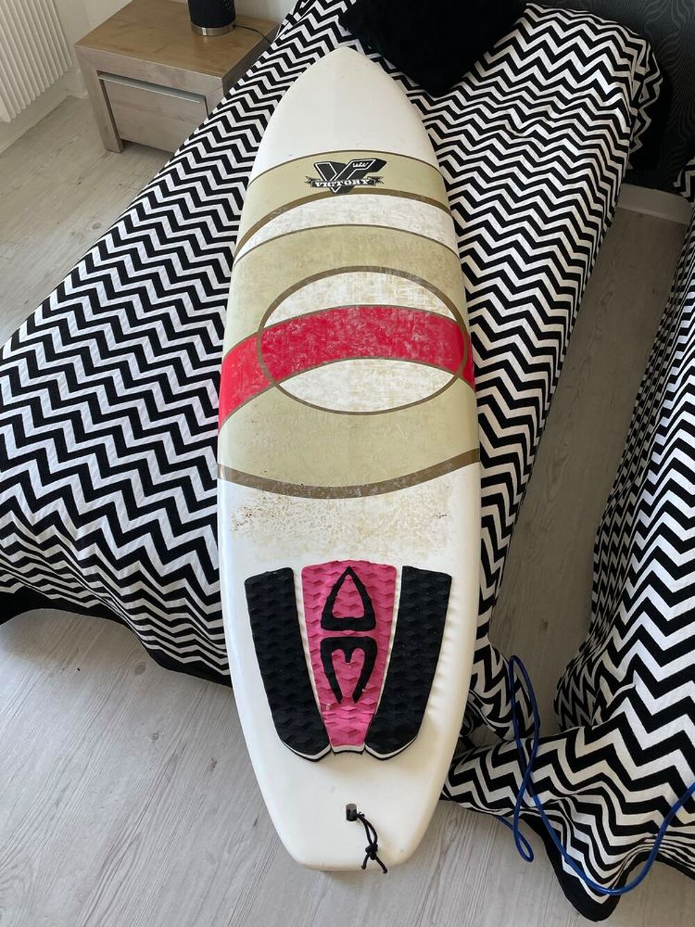 Planche de Surf Victory 6'4 tr&egrave;s bon &eacute;tat Sports