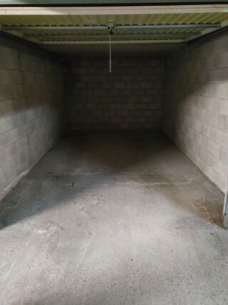  Parking / Garage à louer 14 m² Saint-raphaël