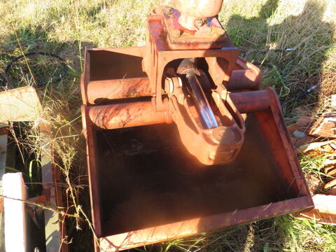 Benne preneuse avec rotator 220 40140 Soustons