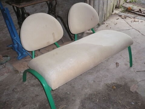 Banquette deux places. 30 Foulcrey (57)