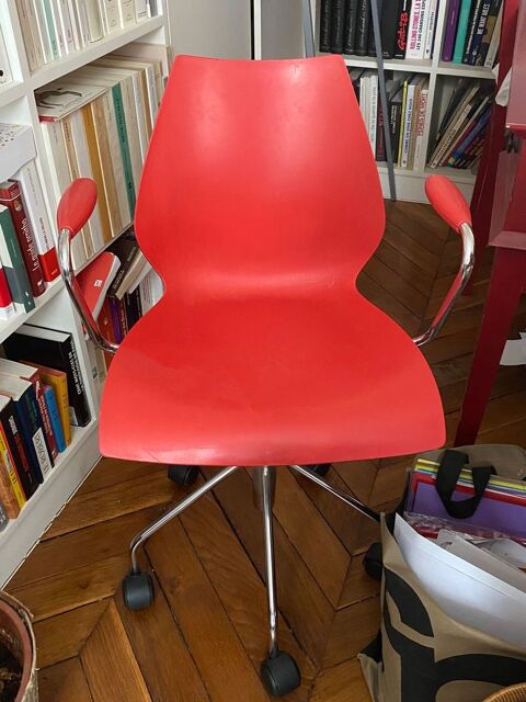 - Fauteuil � roulettes STEINER rouge ( MAUI) - 75008 Paris 8 (75)