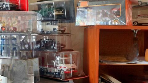 Lot de 85 Voitures Miniatures au 1/24me 0 Rennes (35)