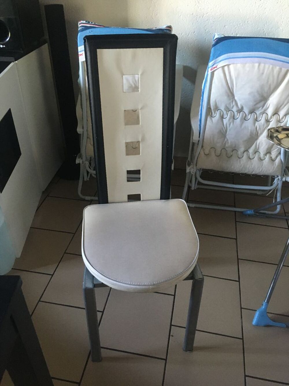 Table + 6 chaises Meubles