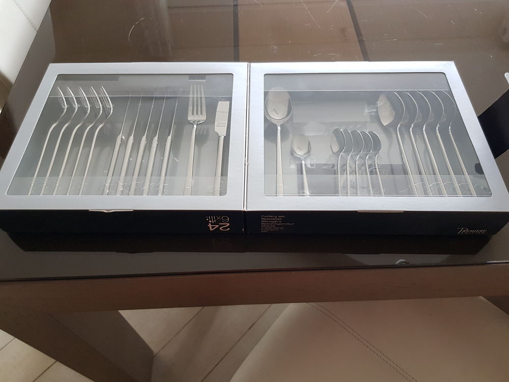 ENSEMBLE COUVERTS 6 PERSONNES NEUF Cuisine