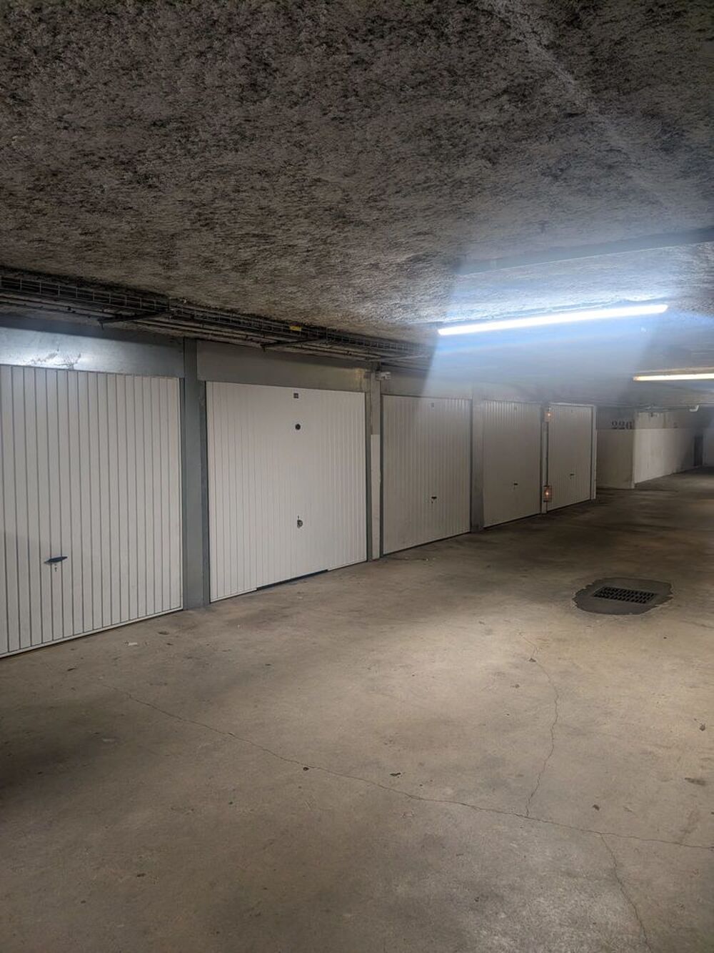 Vente Parking/Garage Box / parking fermé Montévrain
