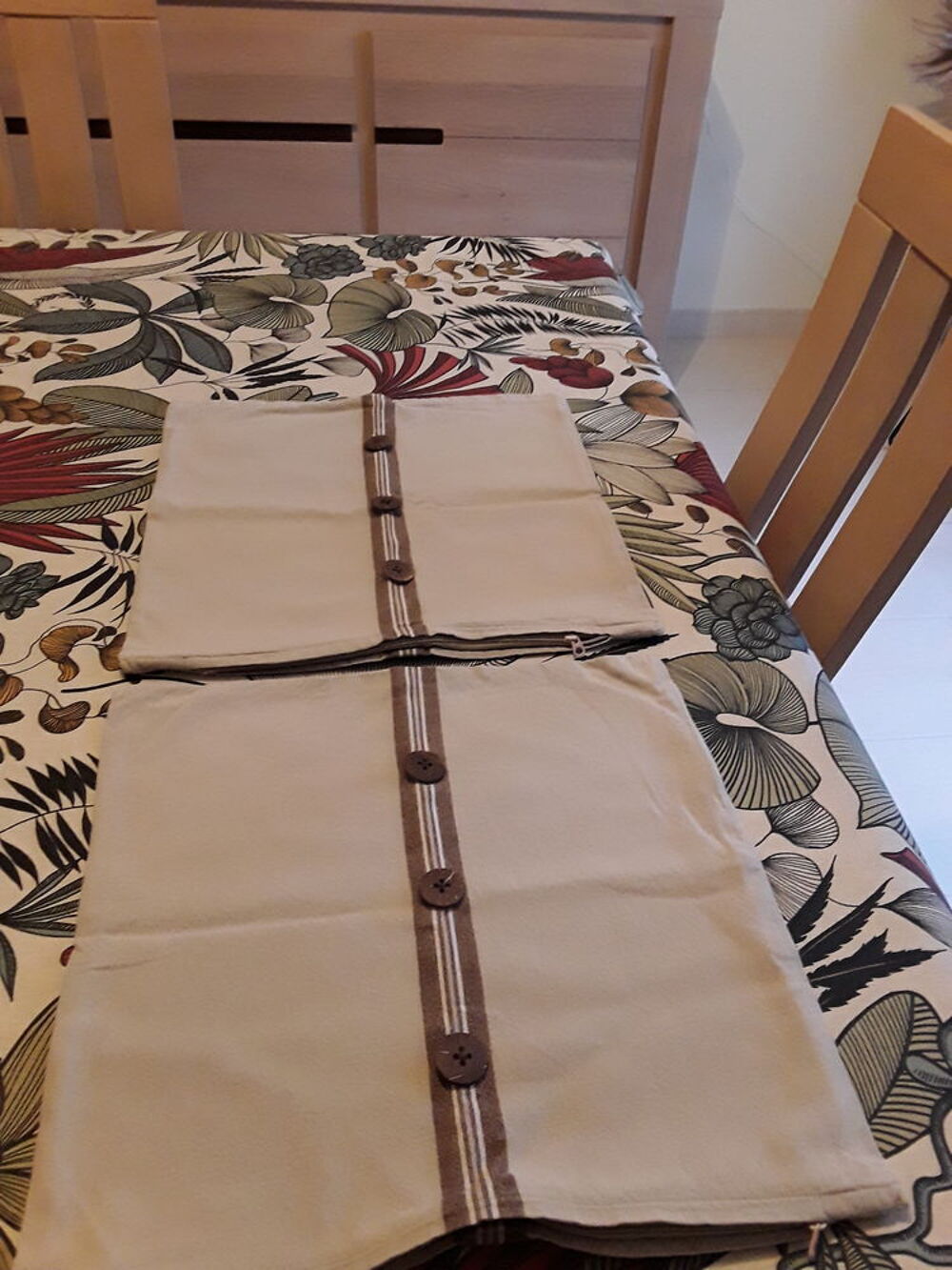 2 housses de coussin tbe Décoration