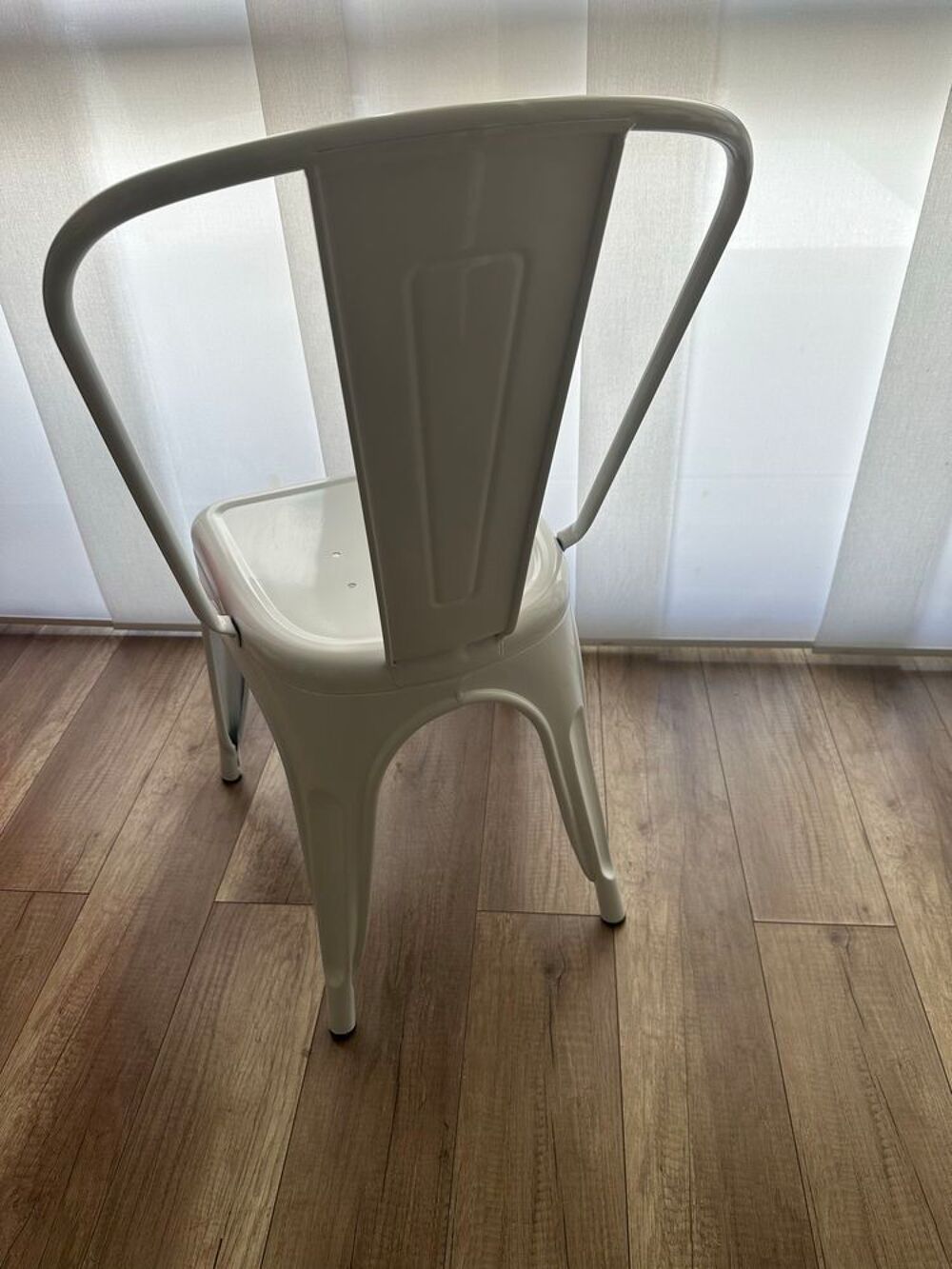 Ensemble table et 4 chaises Meubles