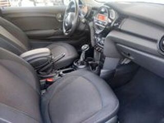 One Hatch 3 Portes 102 ch BVA6 2015 occasion 78390 Bois-d'Arcy
