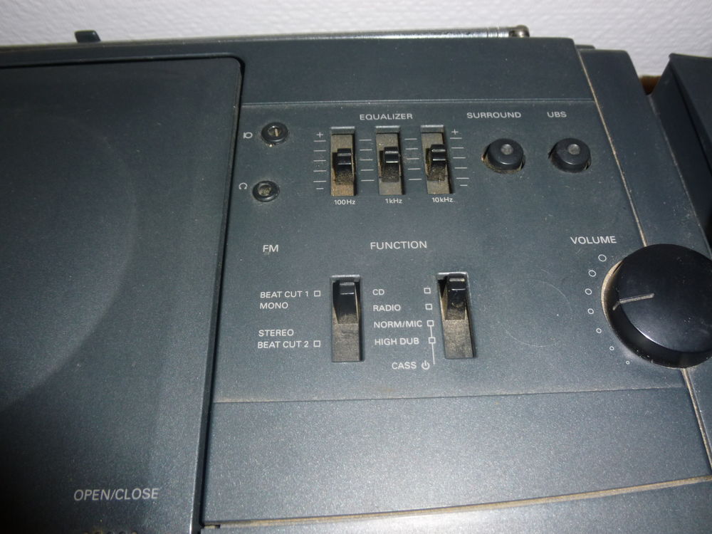 RADIO CD DOUBLE CASSETTE GRUNDIG Audio et hifi