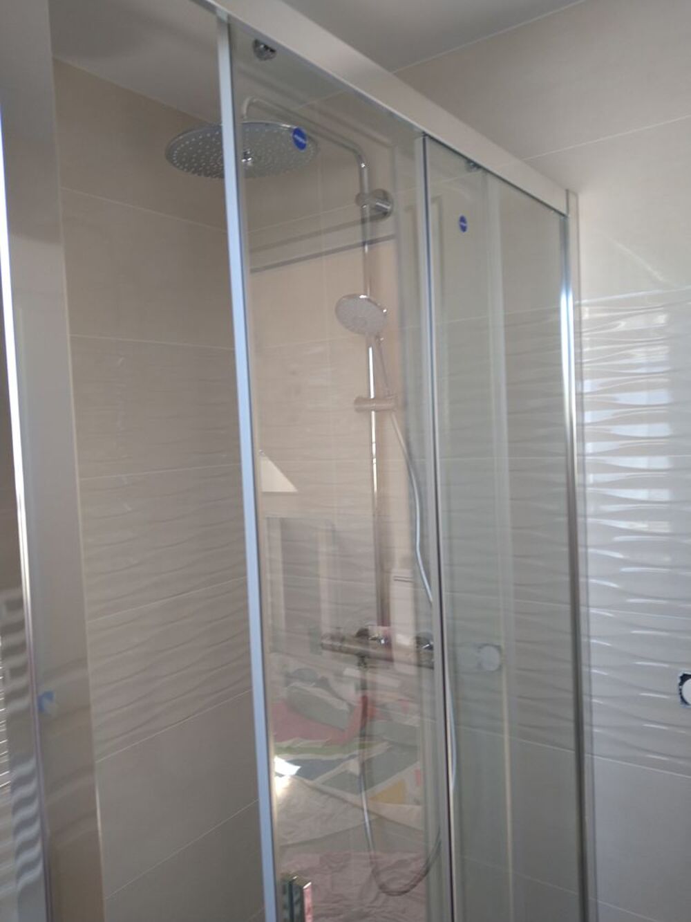 Paroi et porte de douche neuf Bricolage