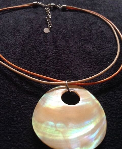 COLLIER ORANGE BEIGE LONG 39cm PENDENTIF NACRE Envoi Possibl 4 Trégunc (29)